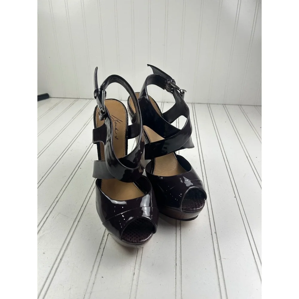 Badgley Mischka wedge stunning